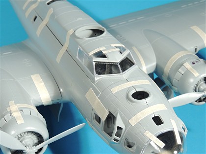 HK  Models 1/48 scale B-17 tape up review